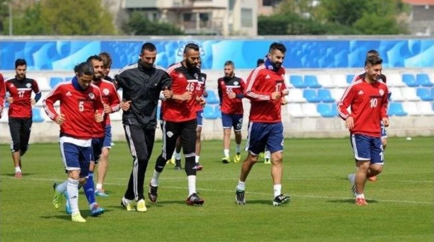 Kasımpaşa, Galatasaray Ma&ccedil;ının Hazırlıklarını S&uuml;rd&uuml;rd&uuml;