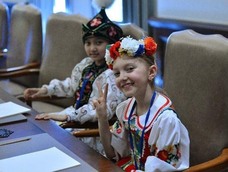 Trt Genel Müdürü Şahin Ve 23 Nisan Çocukları Çankaya Köşkü’nde G4