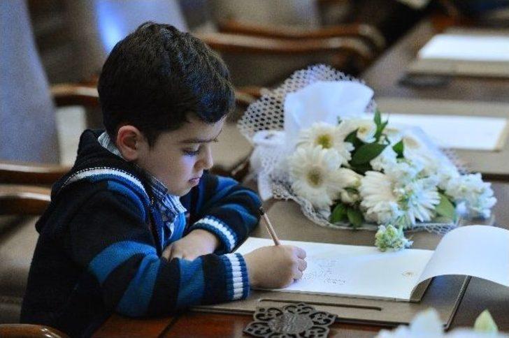 Trt Genel Müdürü Şahin Ve 23 Nisan Çocukları Çankaya Köşkü’nde G5