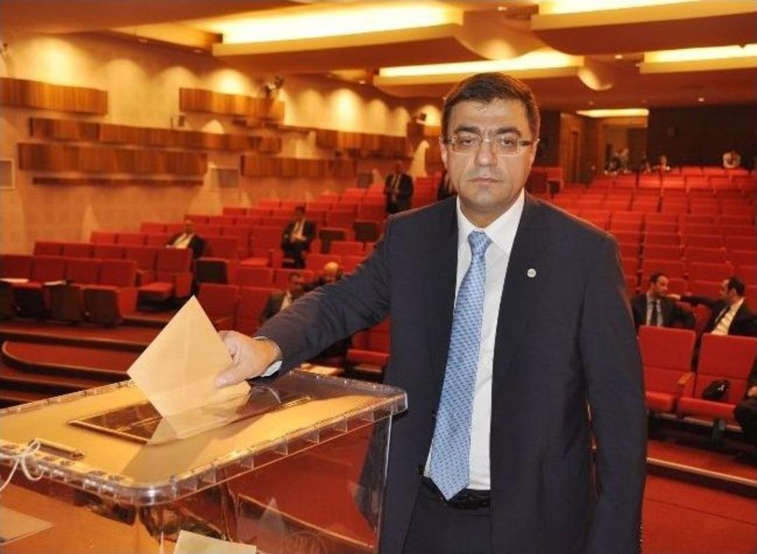 Konukoğlu, G&uuml;ven Tazeledi