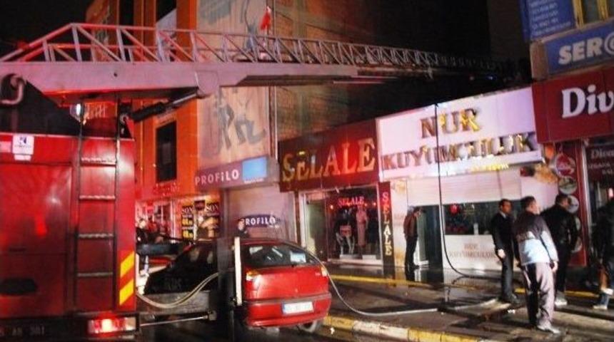 Van&rsquo;da &Ccedil;atı Yangını