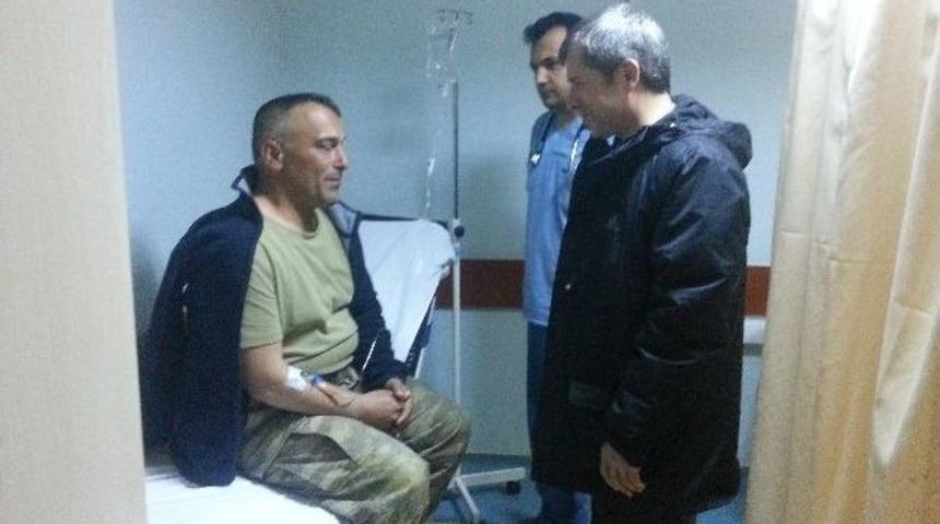 &Ccedil;anakkale Valisi &Ccedil;ınar Yaralı Askerleri Ziyaret Etti