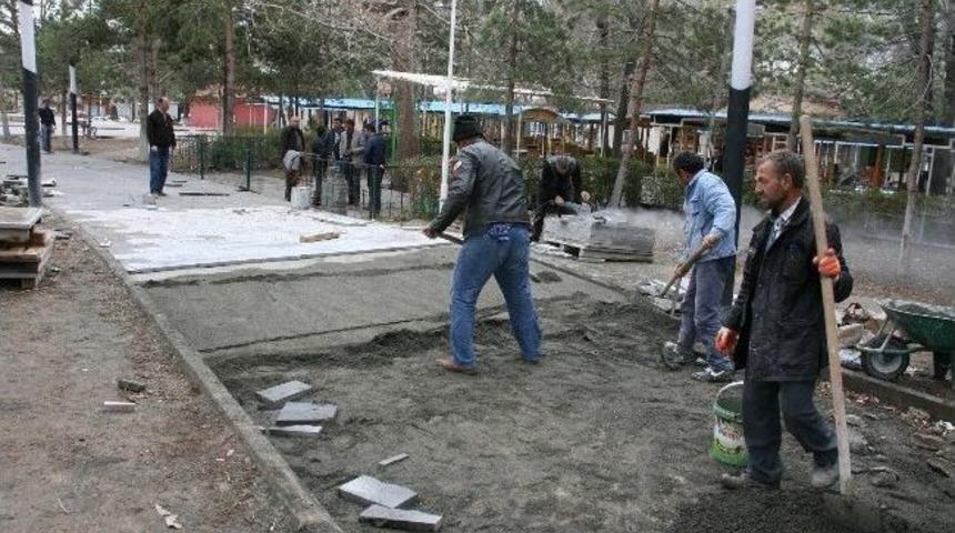 Barış Man&ccedil;o Parkı Yenileniyor