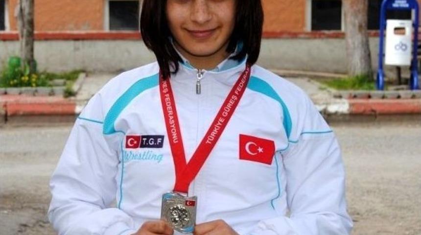 &Ccedil;orlu'nun Gururu T&uuml;rk Milli Takıma Se&ccedil;ildi