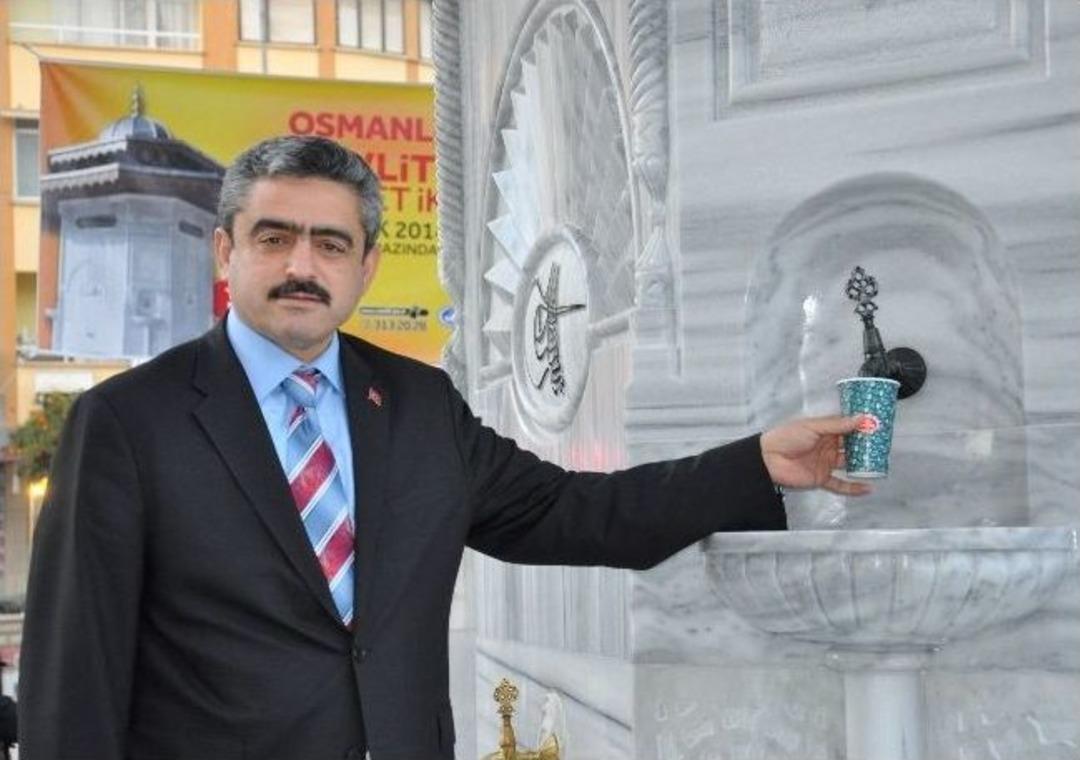 Osmanlı &Ccedil;eşmesinden Şerbet Akıtıldı