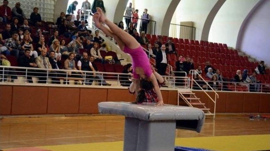 Aydın&rsquo;da Okullararası Cimnastik Yarışmaları Tamamlandı