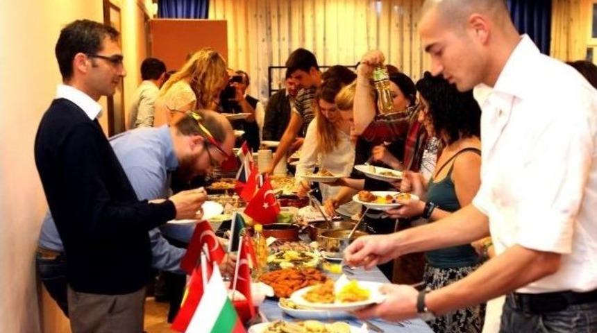 &Ccedil;&uuml;'de "uluslararası Yemek G&uuml;n&uuml;"
