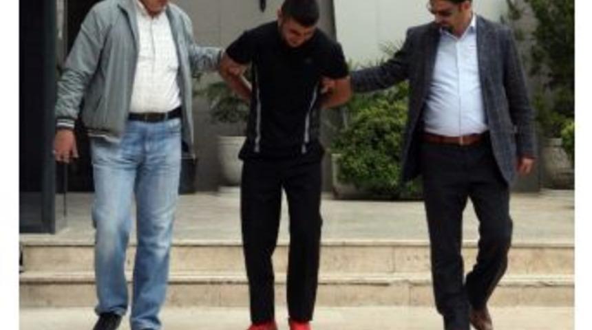 Polise Bı&ccedil;akla Saldıran Şahıs Tutuklandı