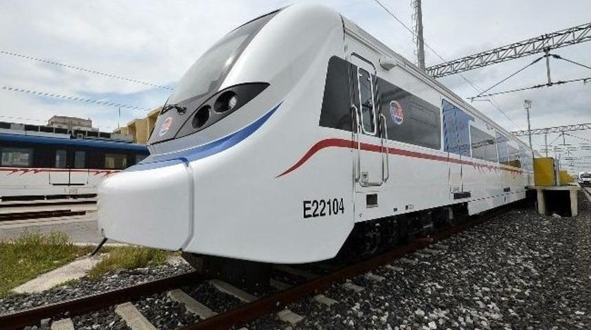 İzmir'de İzban'ın Yolcu Taşıma Kapasitesi Artıyor