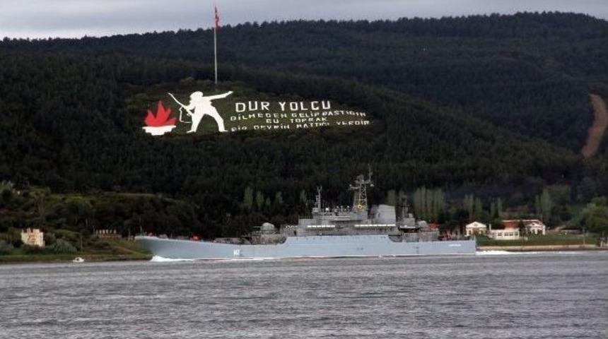 &Ccedil;anakkale Boğazında Askeri Gemi Konvoyu