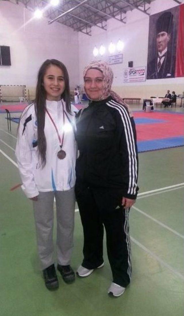 Kamerspor&rsquo;da &Ccedil;ifte Sevin&ccedil; 1