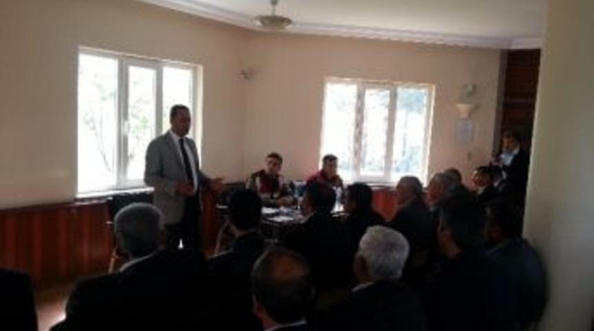 Jandarma Yeni Se&ccedil;ilen Muhtarlarla Toplantı Yaptı