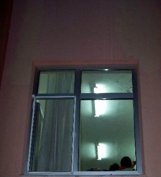 Manisa&rsquo;da Okula Silahlı Saldırı 1