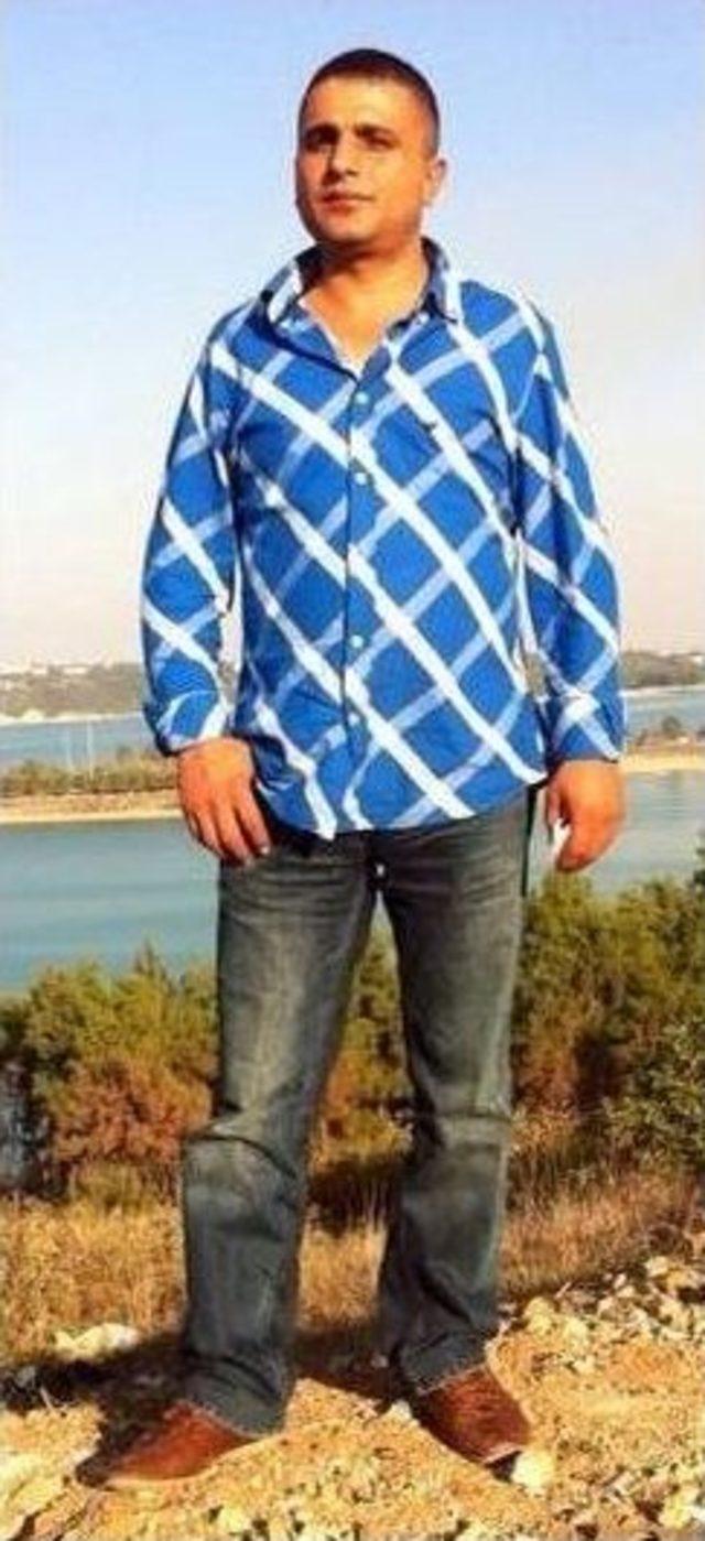 Silahla &Ouml;ld&uuml;r&uuml;len Gencin Cesedi Yol Kenarında Bulundu 3