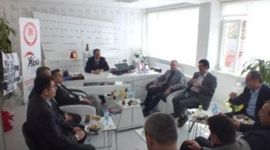 Memur-sen Ve Eğitim-bir-sen Temsilcileri Yaşam Boyu Eğitim Merkezini Ziyaret Etti