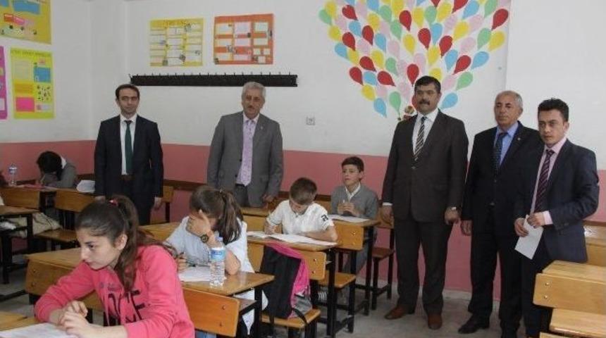 100 Temel Eserden 10&rsquo;unu Okuyan &Ouml;ğrenciler Sınavda