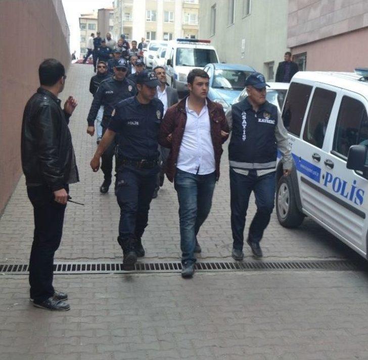 Olaylı Maçın Görüntüleri İzlendi, Taraftarlar Gözaltında G3