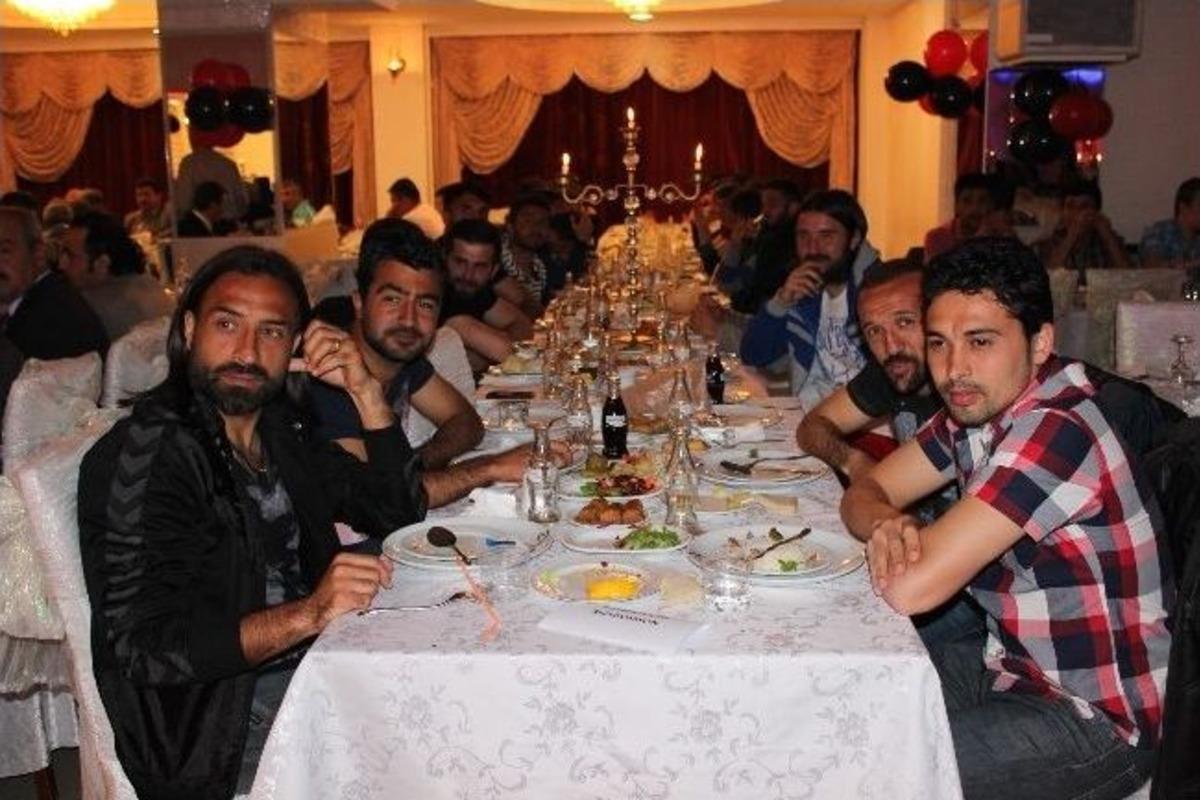 Tavşanlı Linyitspor İ&ccedil;in Bolu Ma&ccedil;ı &Ouml;ncesi Moral Gecesi D&uuml;zenlendi