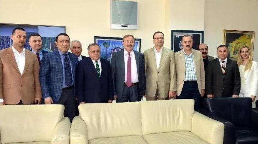 Başkan T&uuml;rk&rsquo;e Kutlama Ziyaretleri S&uuml;r&uuml;yor