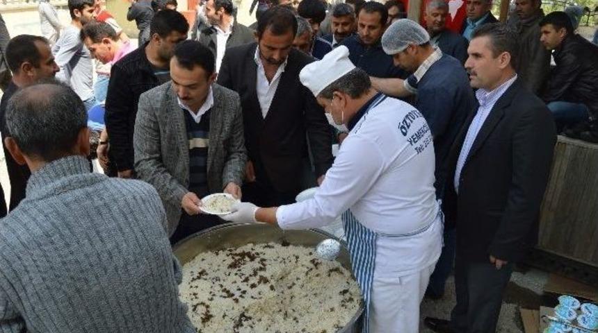 Besni&rsquo;de 5 Bin Kişiye Kutlu Doğum Pilavı