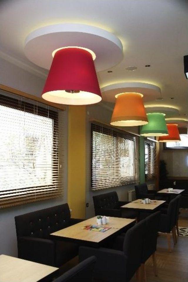 İzmir Ekonomi nin Tasarımları Ger&ccedil;ek Oluyor 1