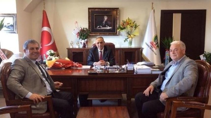 &Ouml;demiş'in Başkanı Badem, Kolları Sıvadı