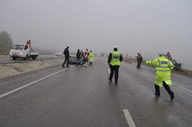 100 Metre Arayla İki Trafik Kazası: 1 &Ouml;l&uuml;, 6 Yaralı 2
