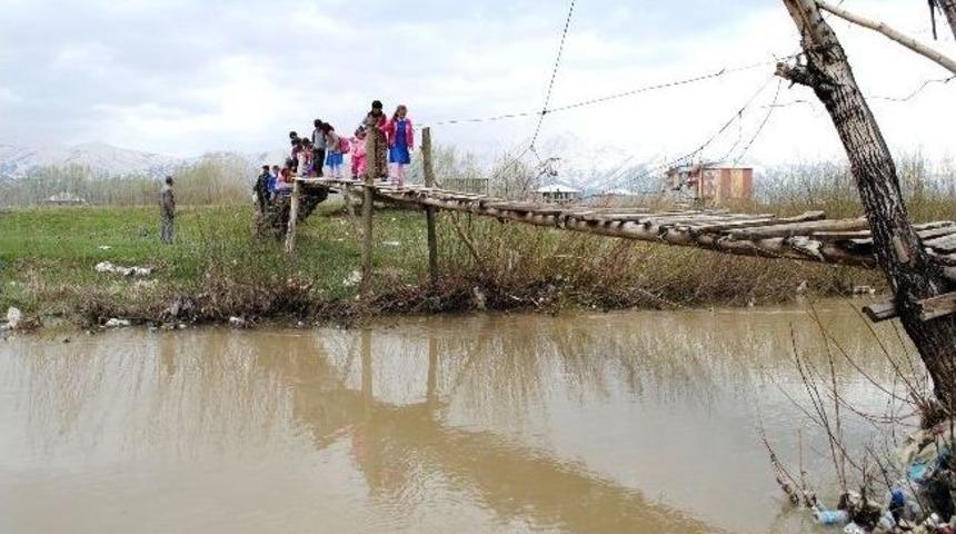 (&ouml;zel Haber) Okul Yolu Değil Sanki &Ouml;l&uuml;m Yolu