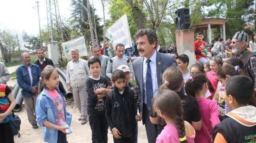 Yenişehir Belediyesi&rsquo;nden Fidan Dikimi