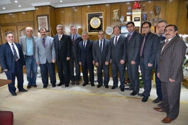 B&uuml;y&uuml;kkılı&ccedil; a Ziyaretler S&uuml;r&uuml;yor 2