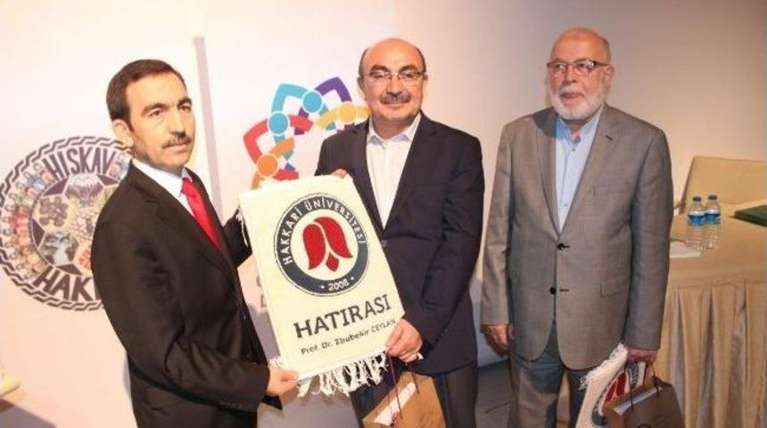 Hakkari&rsquo;de &ldquo;islam&rsquo;da Aile Ve &Ccedil;ocuk&rdquo; Paneli