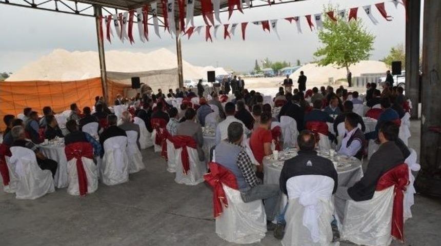 Osmaniye Belediye Başkanı Kadir Kara, Personeli İle Kahvaltıda Buluştu