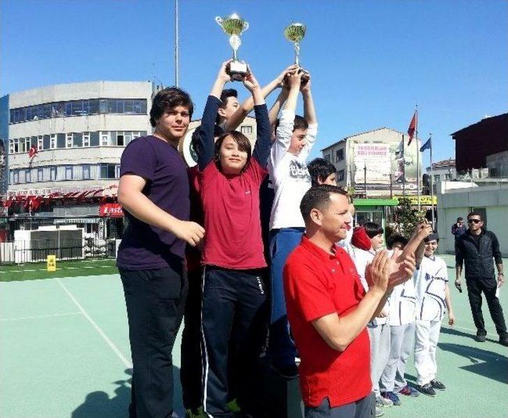 İhlas Koleji İstanbul Okullararası Okçuluk Turnuvası'nda İkinci Oldu