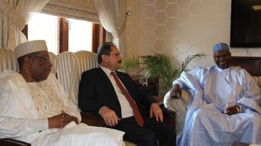 Afrikalı B&uuml;y&uuml;kel&ccedil;iler &Ccedil;orum Sanayisini İnceledi