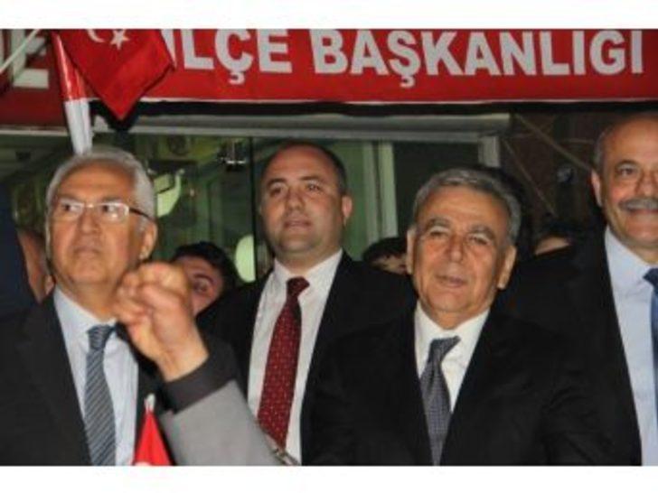 Chp İzmir İl Başkan Yardımcısı Ceyhan Kayhan Karabağlar'da