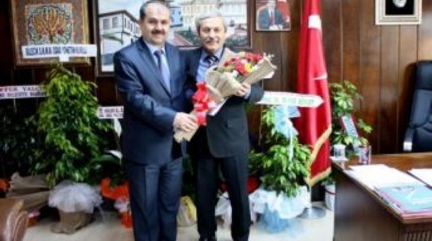 İl&ccedil;e M&uuml;ft&uuml;s&uuml;nden Belediye Başkanına Ziyaret