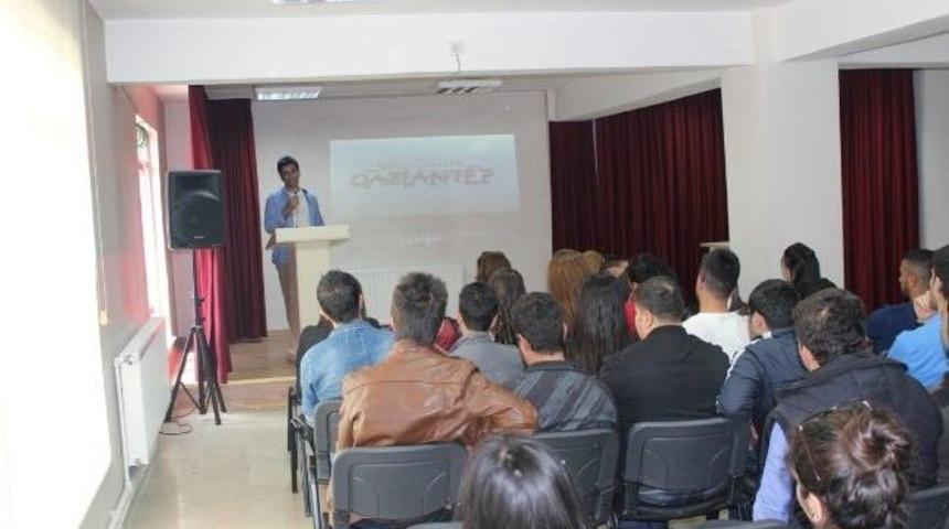 İranlı &Uuml;nl&uuml; Tasarımcı Rıza Taheri: &ldquo;iran Halılarının Sırrı Ar-ge&rdquo;