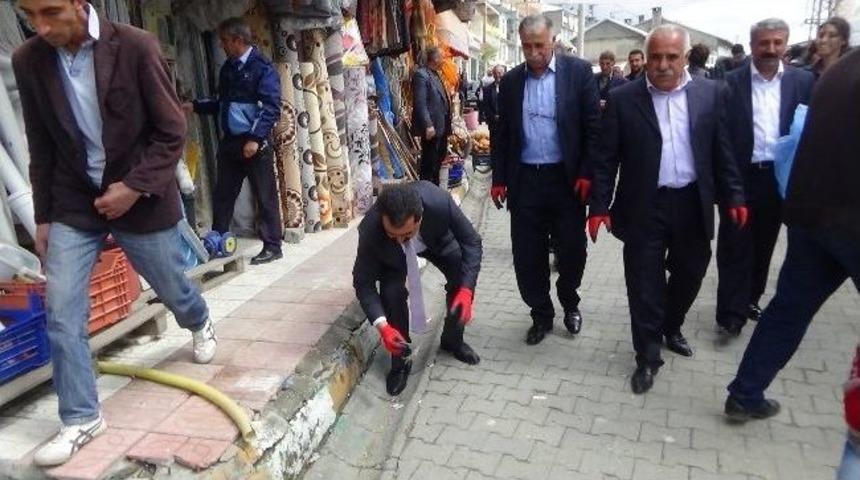 Belediye Eşbaşkanları İlk İcraat Olarak &Ccedil;&ouml;p Toplama Kampanyası Başlattı