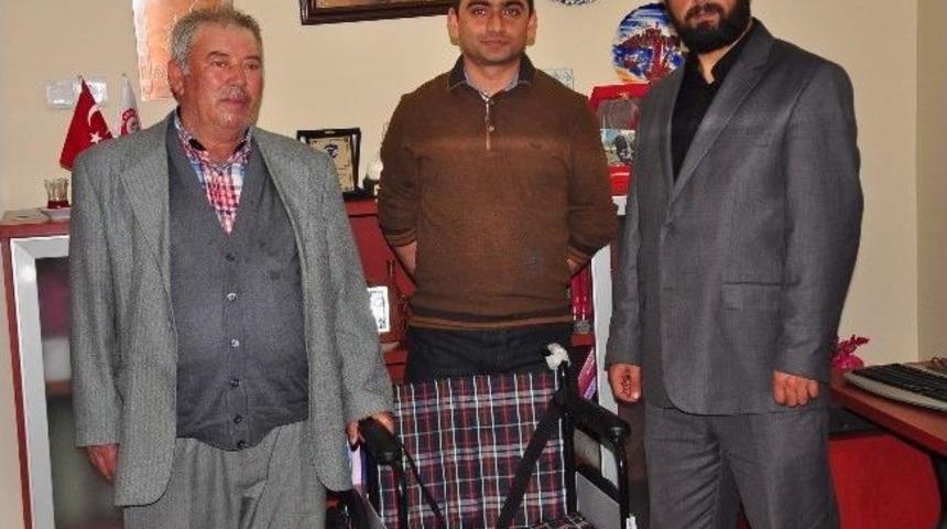 Atık Kağıtlar Engelleri Aştı