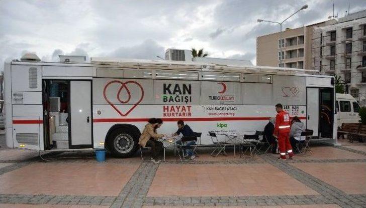 Çeşme'de Kan Bağış Kampanyası İlgi Gördü