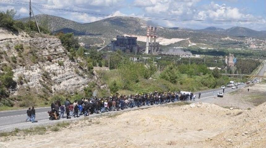 İş&ccedil;iler &Ouml;zelleştirmeye Karşı Y&uuml;r&uuml;d&uuml;ler