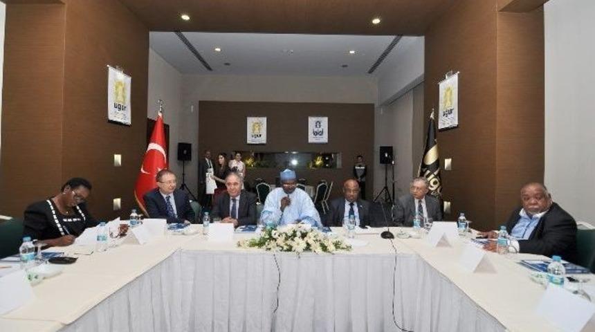 &Ccedil;orum Tso&rsquo;dan Afrikalı B&uuml;y&uuml;kel&ccedil;ilere Brifing