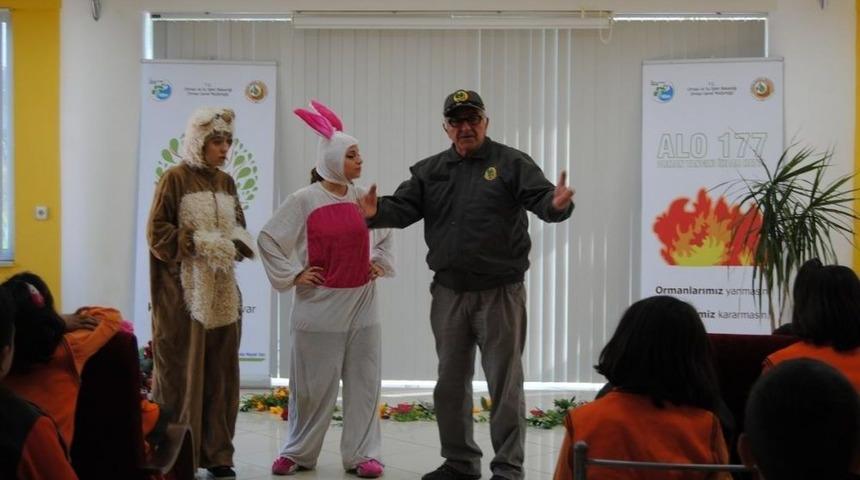 Kaynarca'da "Orman Sevgisi" Adlı Tiyatro Oyunu Sahnelendi