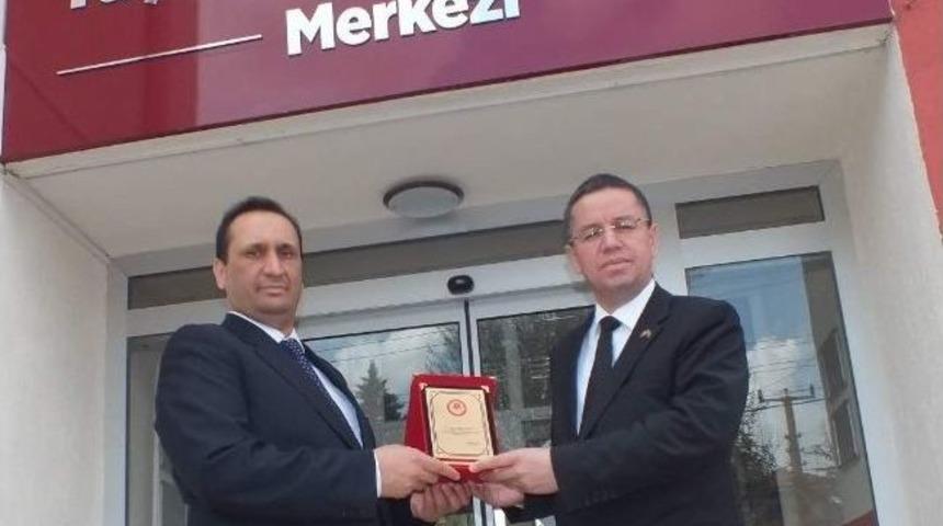 T&uuml;rkmenistan'ın İstanbul Başkonsolosu Ybem&rsquo;i Ziyaret Etti