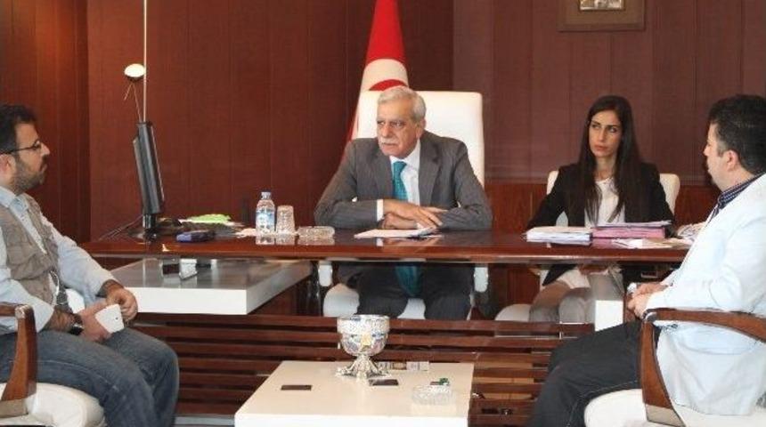 T&uuml;rk'ten 'demokratik &Ouml;zerklik' A&ccedil;ıklaması