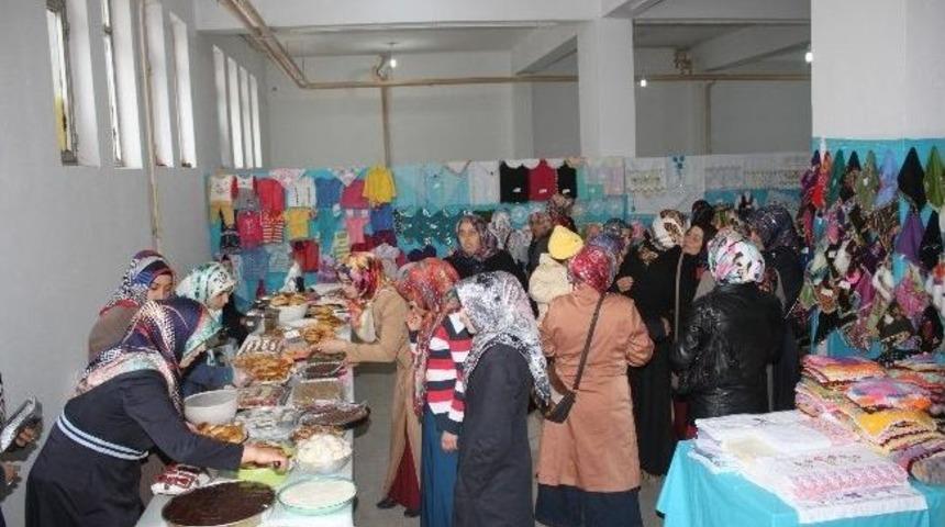 Kumru&rsquo;da Kur&rsquo;an Kursları Yararına Kermes