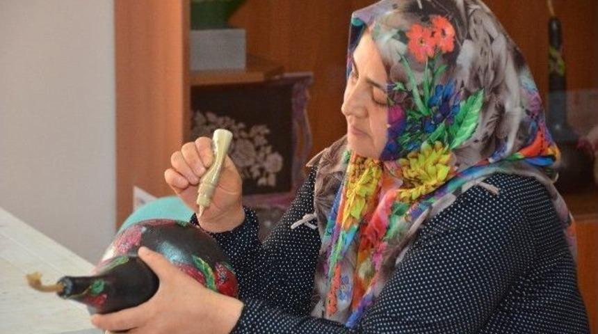 Osmanlı El Sanatları Kadın Eliyle Yeniden Hayat Buluyor