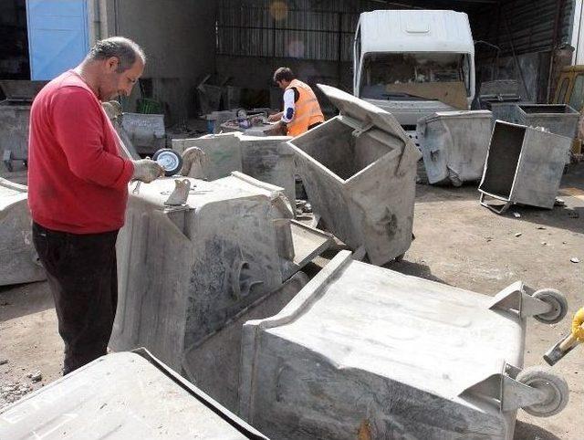 Çöp Konteynerleri Onarımdan Geçiyor 1