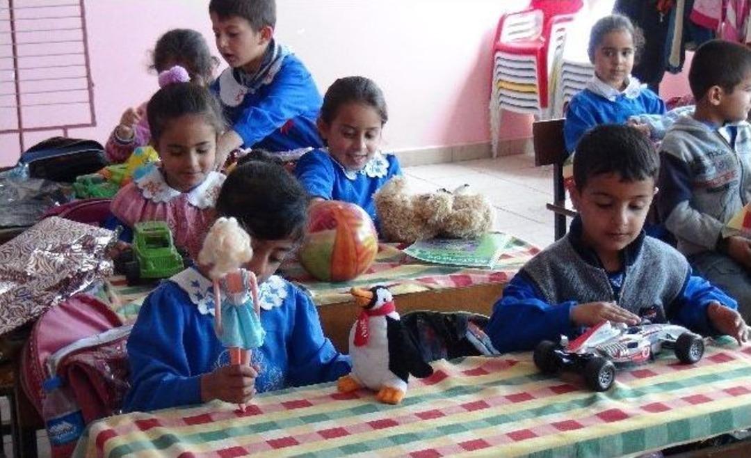 2 Ayda 3 Bin Oyuncak Toplayıp &Ouml;ğrencilere Dağıttılar