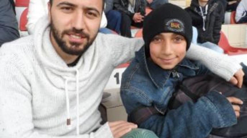 Orduspor&rsquo;un S&ouml;keli Takım Kaptanı Anıl, Sabih'i Himayesine Aldı